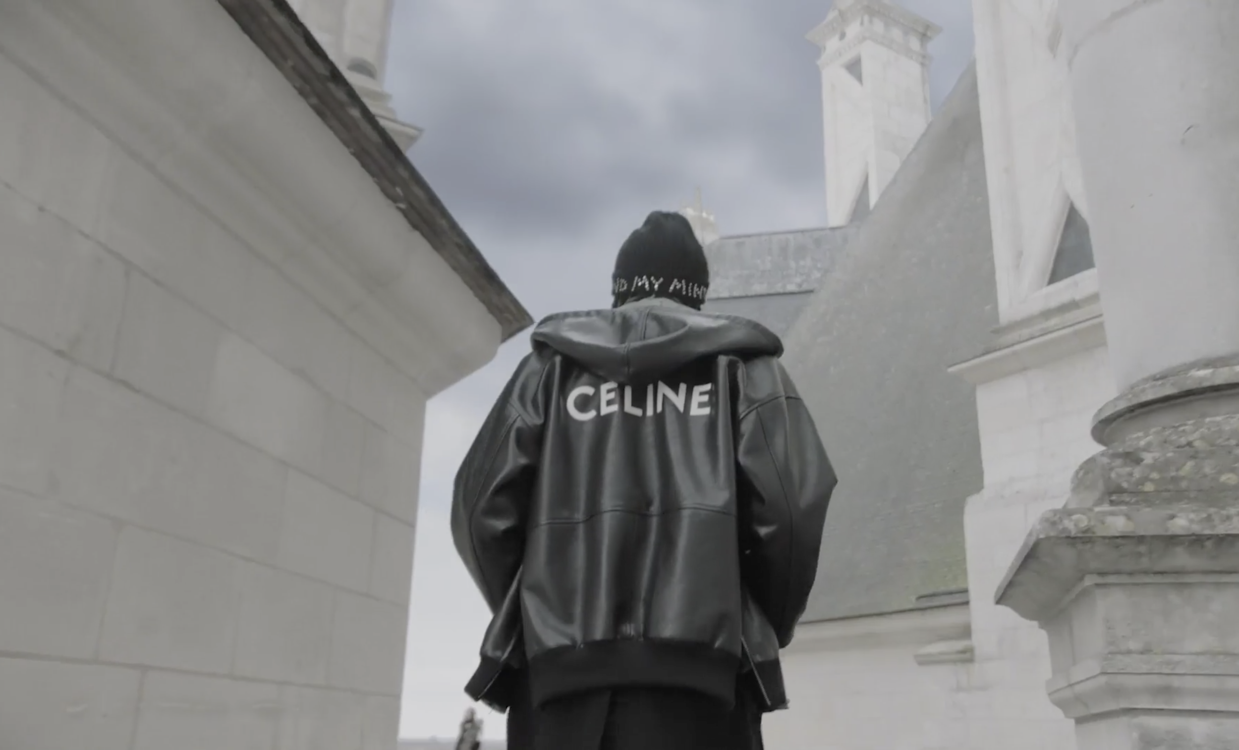 CELINE フリルシャツ　Teen Knight Poem 40 CELINE フリルシャツTeen Knight Poem 40